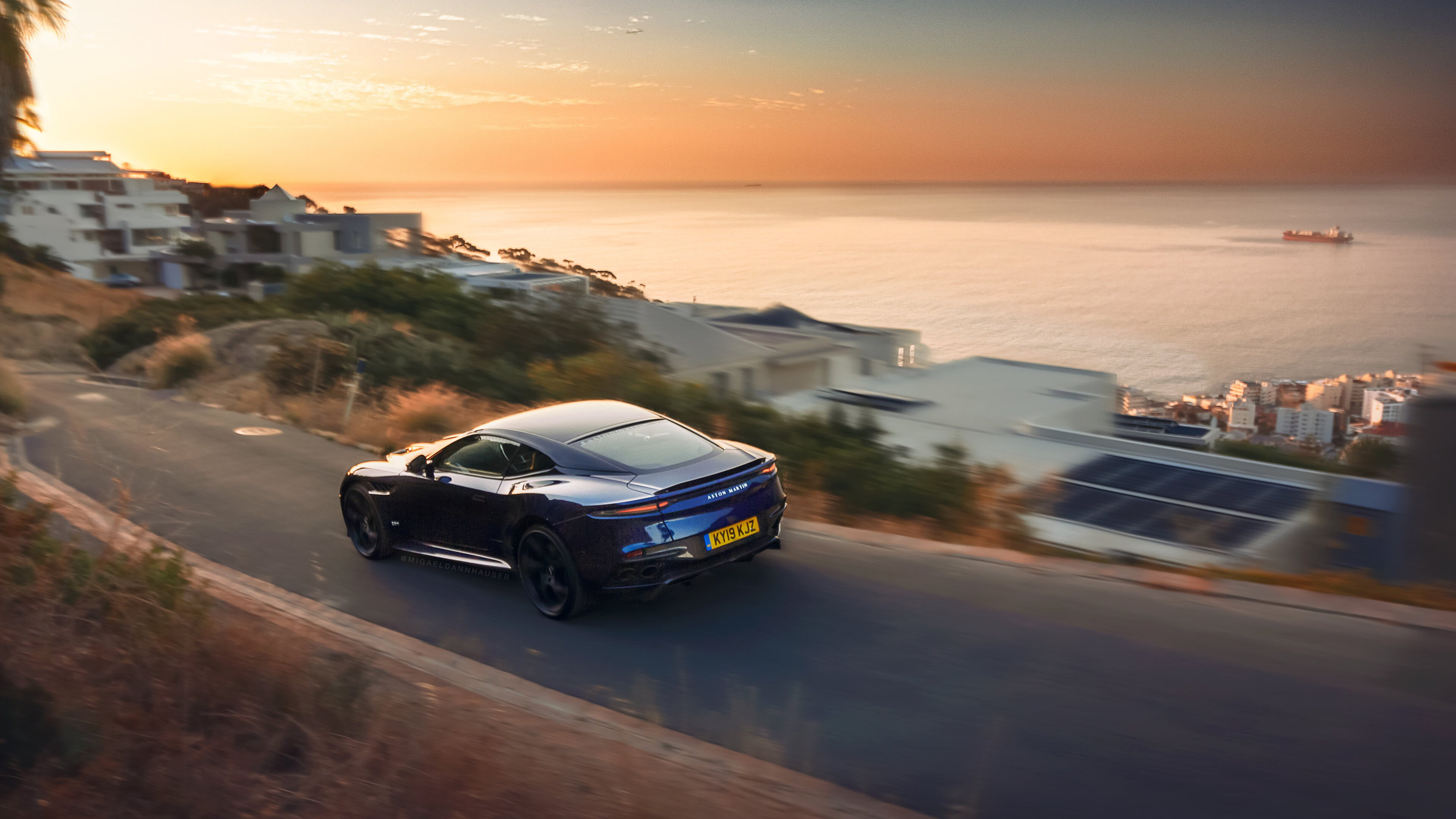 巴黎圣日耳曼在法甲继续领跑，豪华阵容难敌